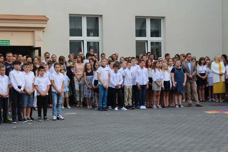 Początek roku szkolnego w "jedynce" (zdjęcia)