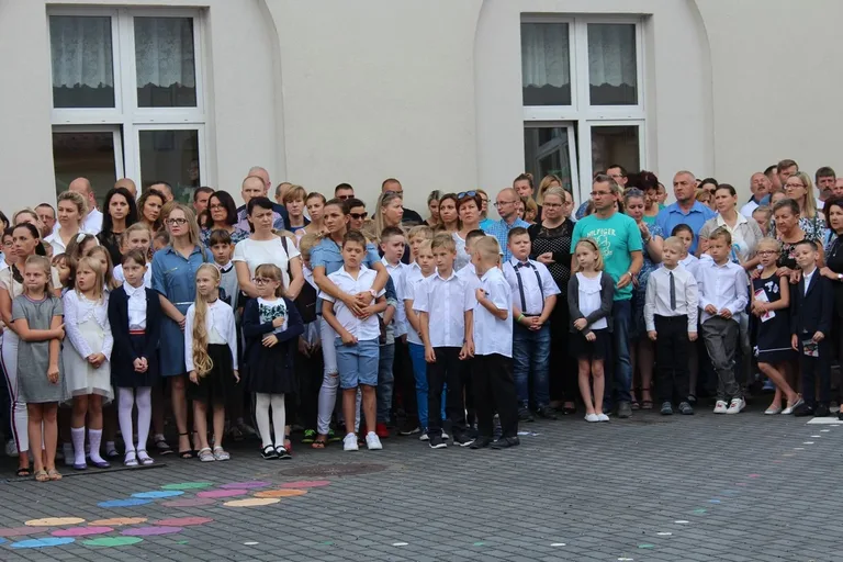 Początek roku szkolnego w "jedynce" (zdjęcia)