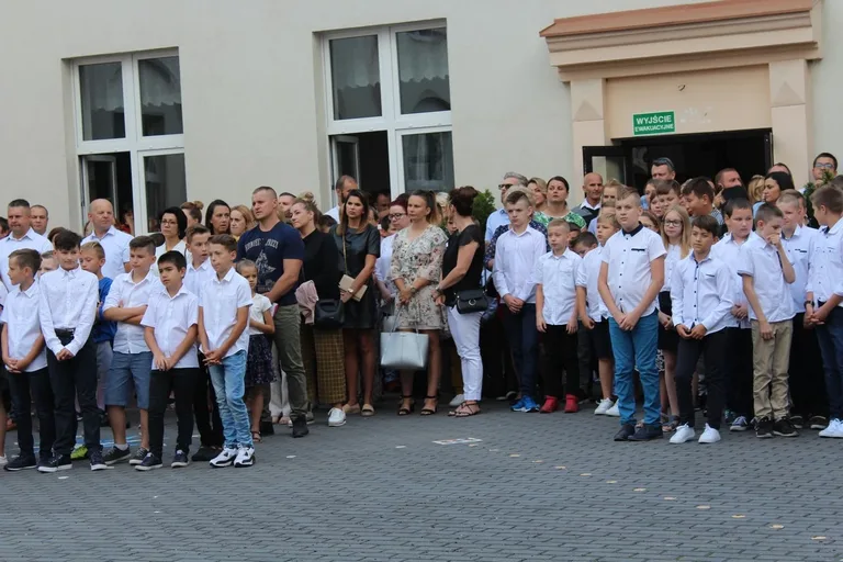 Początek roku szkolnego w "jedynce" (zdjęcia)