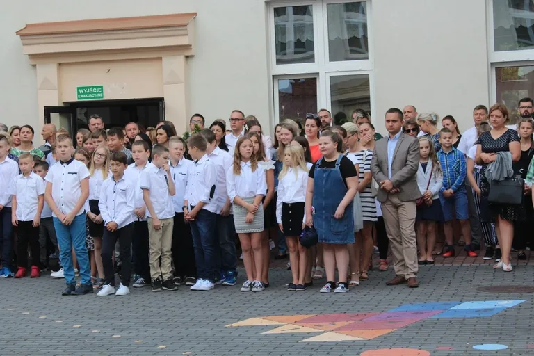 Początek roku szkolnego w "jedynce" (zdjęcia)