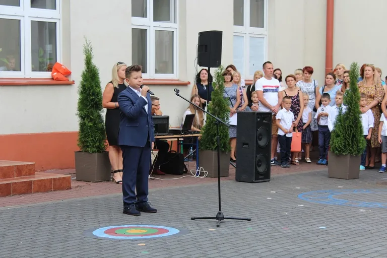 Początek roku szkolnego w "jedynce" (zdjęcia)