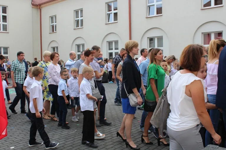 Początek roku szkolnego w "jedynce" (zdjęcia)
