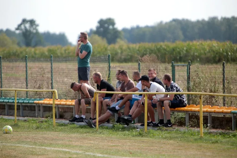 GKS Andrzejewo remisuje na inaugurację B klasy (zdjęcia)
