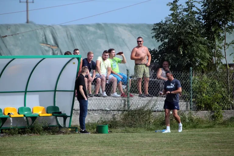 GKS Andrzejewo remisuje na inaugurację B klasy (zdjęcia)