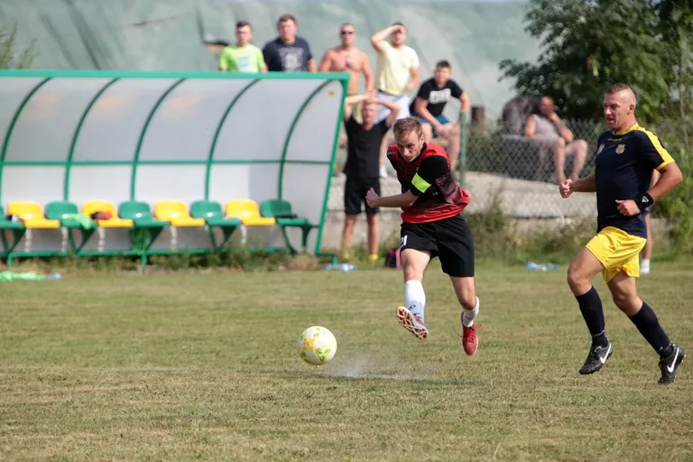 GKS Andrzejewo remisuje na inaugurację B klasy (zdjęcia)