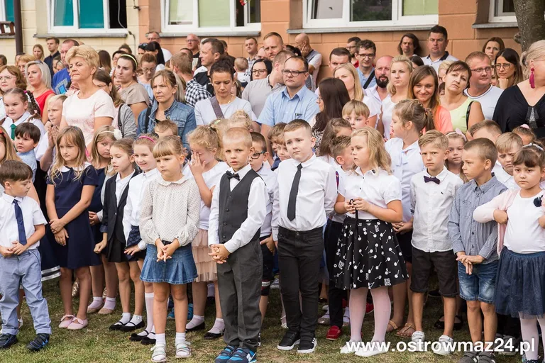 Uczniowie "trójki" wrócili do szkoły (zdjęcia)