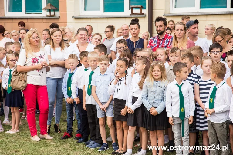 Uczniowie "trójki" wrócili do szkoły (zdjęcia)