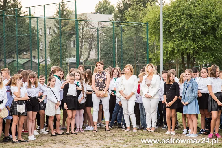 Uczniowie "trójki" wrócili do szkoły (zdjęcia)