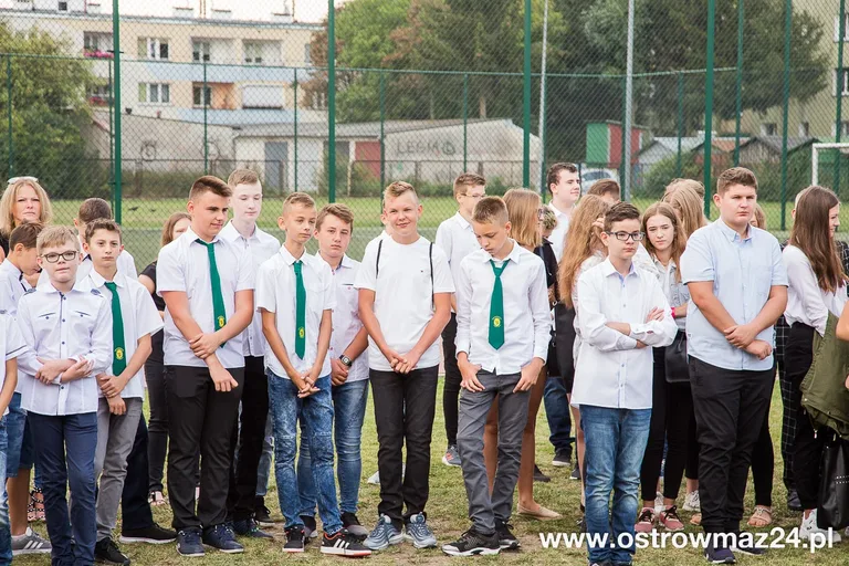 Uczniowie "trójki" wrócili do szkoły (zdjęcia)