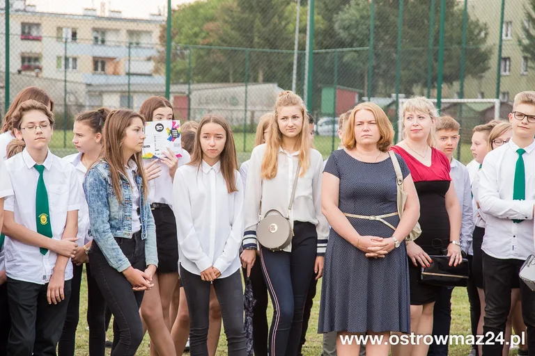 Uczniowie "trójki" wrócili do szkoły (zdjęcia)