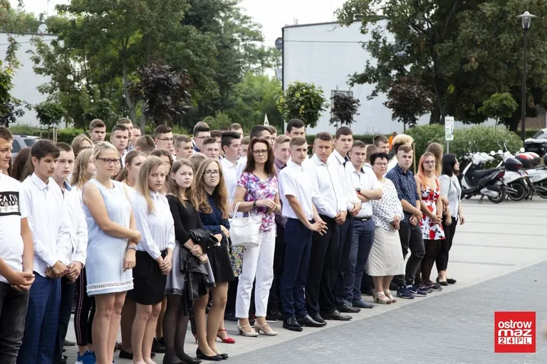 Rozpoczęcie roku szkolnego w lubiejewskim ZS CKR (zdjęcia, wideo)