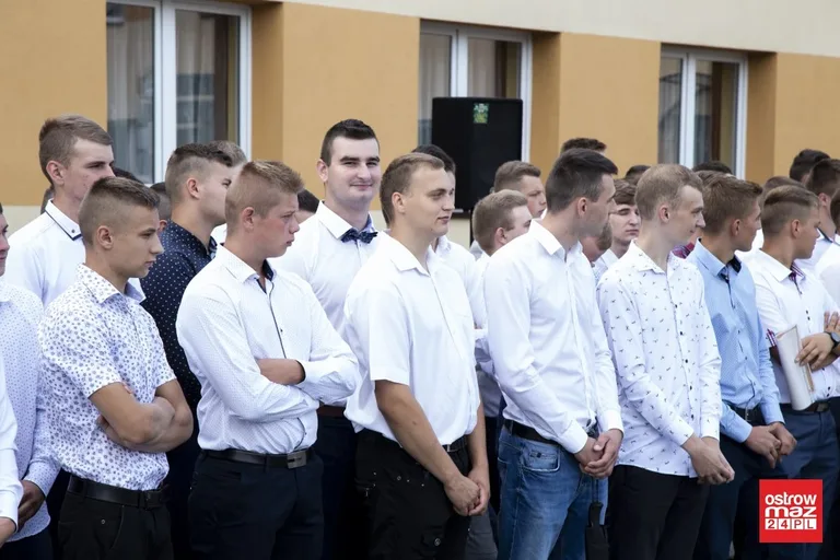 Rozpoczęcie roku szkolnego w lubiejewskim ZS CKR (zdjęcia, wideo)