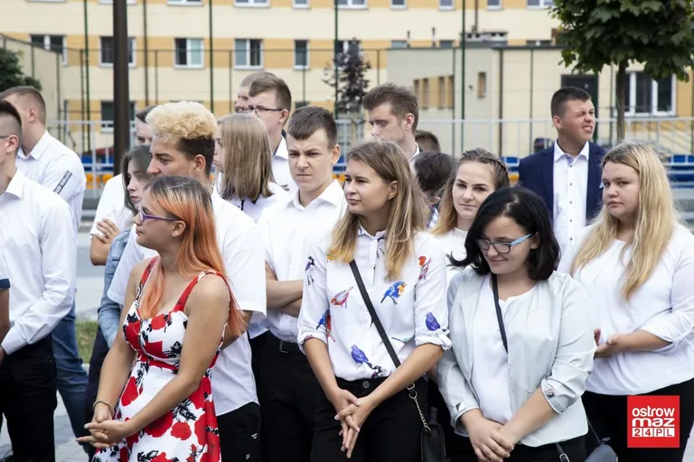 Rozpoczęcie roku szkolnego w lubiejewskim ZS CKR (zdjęcia, wideo)