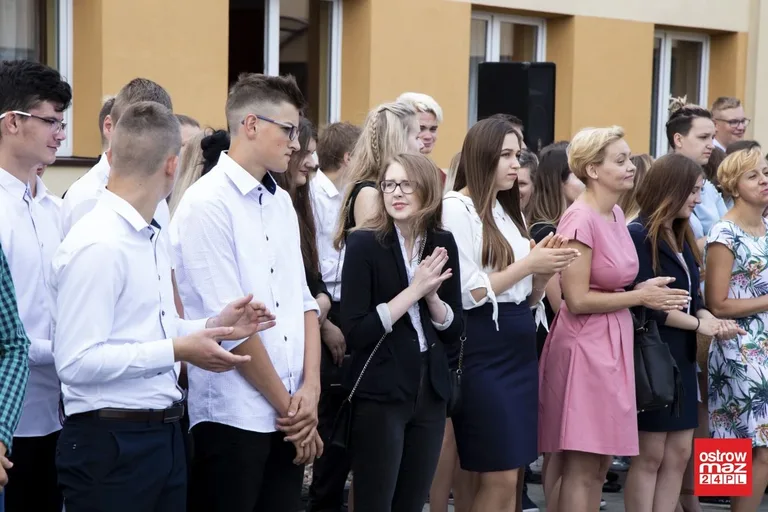 Rozpoczęcie roku szkolnego w lubiejewskim ZS CKR (zdjęcia, wideo)