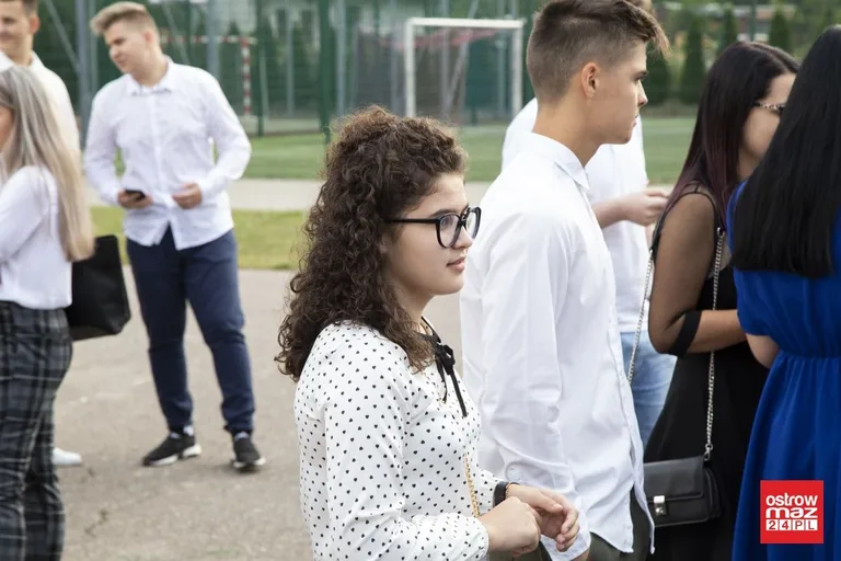 Rozpoczęcie roku szkolnego w "Ekonomiku" z nowym dyrektorem (zdjęcia)
