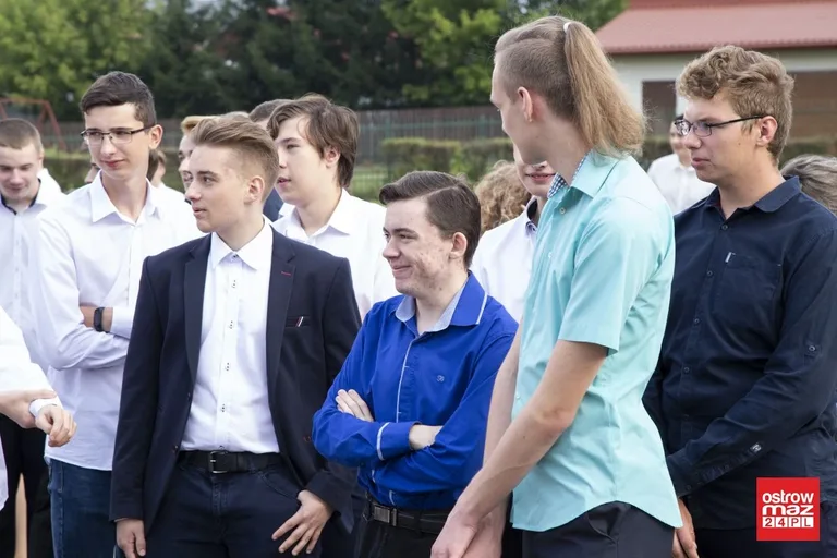 Rozpoczęcie roku szkolnego w "Ekonomiku" z nowym dyrektorem (zdjęcia)