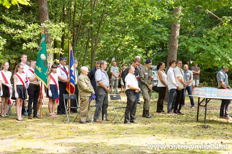 Pod Pecynką uczcili pamięć bohaterów (zdjęcia, wideo)