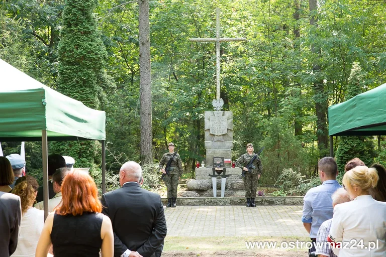 Pod Pecynką uczcili pamięć bohaterów (zdjęcia, wideo)