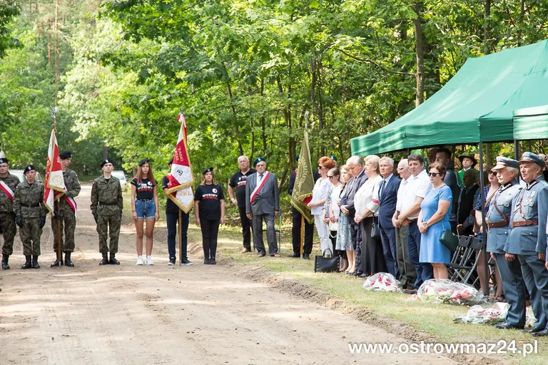 Pod Pecynką uczcili pamięć bohaterów (zdjęcia, wideo)