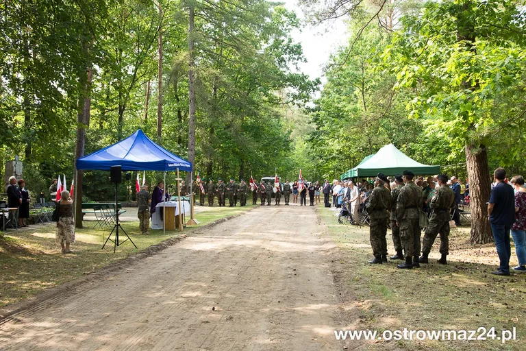 Pod Pecynką uczcili pamięć bohaterów (zdjęcia, wideo)
