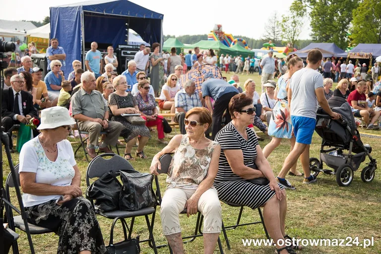 Święto plonów w gminie Ostrów Mazowiecka (zdjęcia, wideo)