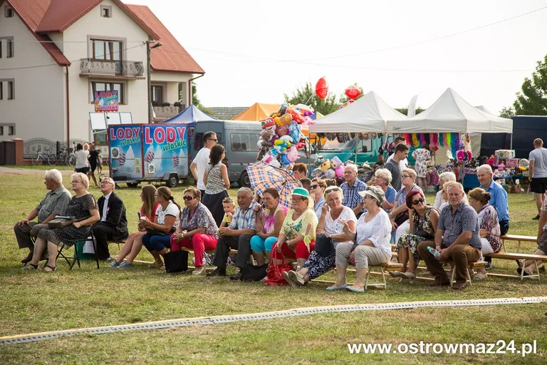 Święto plonów w gminie Ostrów Mazowiecka (zdjęcia, wideo)