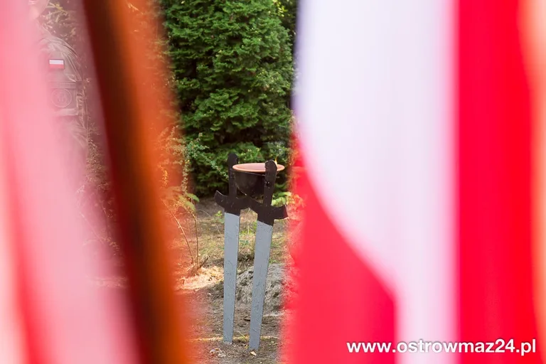 Pod Pecynką uczcili pamięć bohaterów (zdjęcia, wideo)