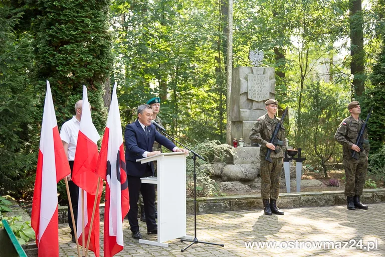 Pod Pecynką uczcili pamięć bohaterów (zdjęcia, wideo)