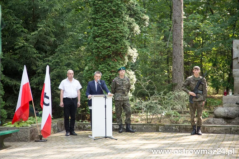 Pod Pecynką uczcili pamięć bohaterów (zdjęcia, wideo)
