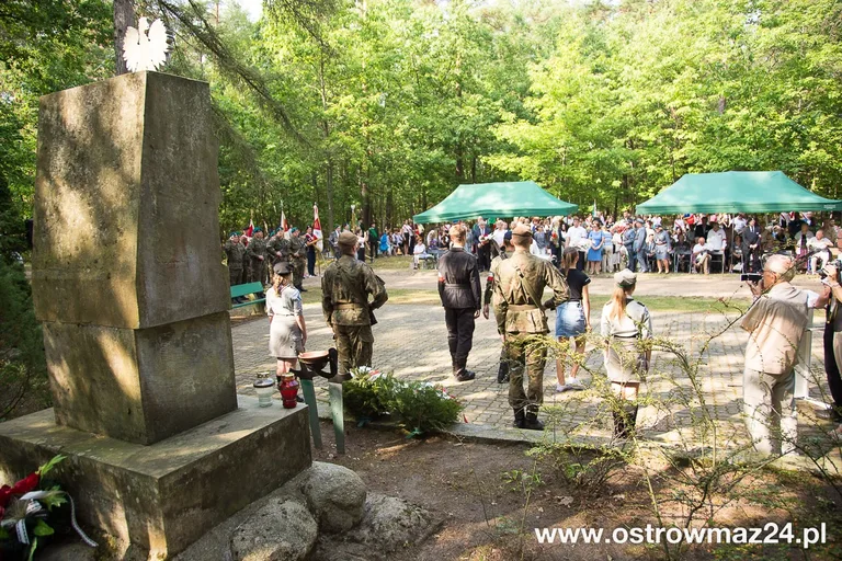 Pod Pecynką uczcili pamięć bohaterów (zdjęcia, wideo)