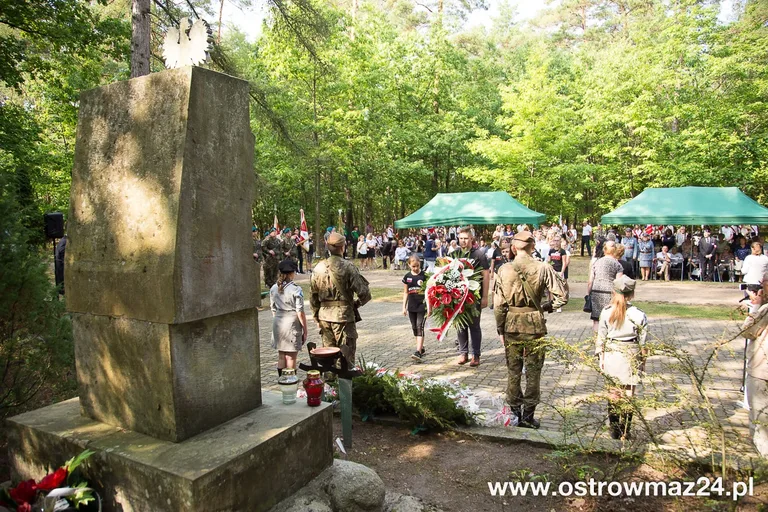 Pod Pecynką uczcili pamięć bohaterów (zdjęcia, wideo)