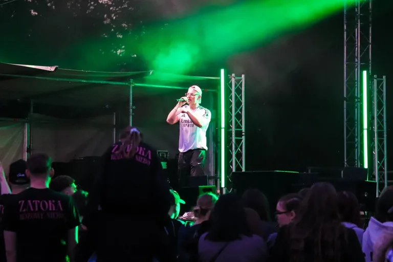 Pierwszy dzień Dni Ostrowi przyciągnął tłumy. Kizo dał największy koncert (zdjęcia)