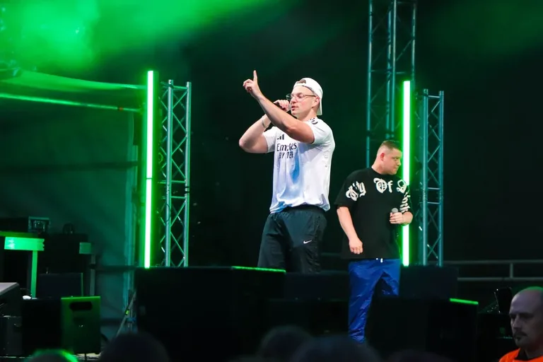 Pierwszy dzień Dni Ostrowi przyciągnął tłumy. Kizo dał największy koncert (zdjęcia)