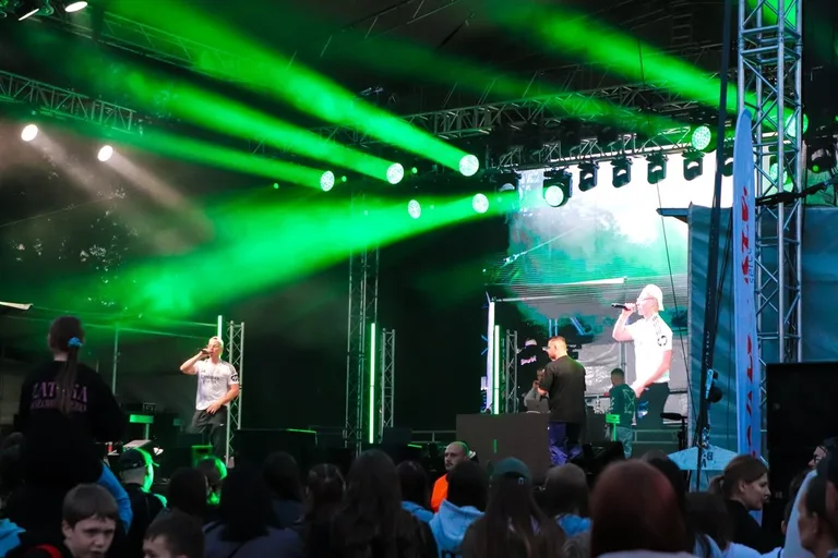 Pierwszy dzień Dni Ostrowi przyciągnął tłumy. Kizo dał największy koncert (zdjęcia)