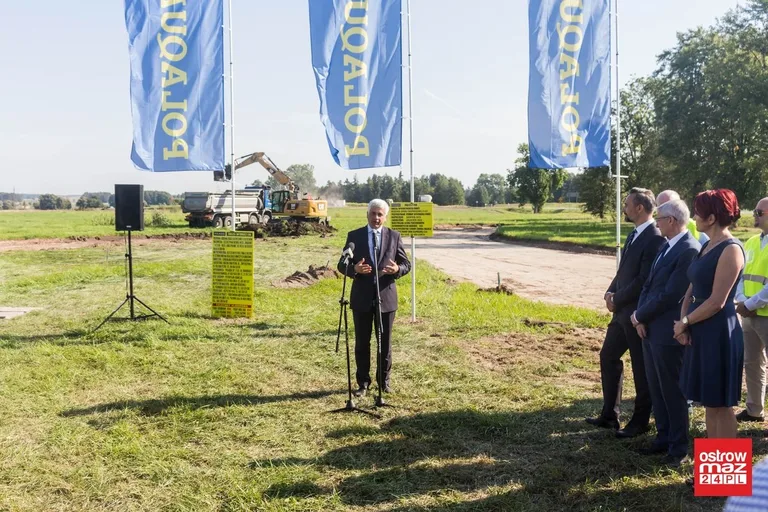 Symboliczna "pierwsza łopata" wbita na odcinku budowy przyszłej S61 (zdjęcia, wideo)