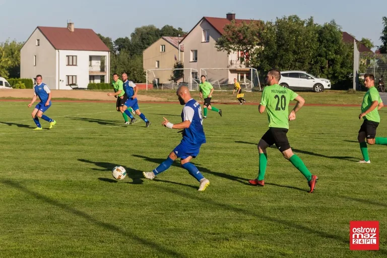 KS Wąsewo lepszy od Pełty Karniewo (zdjęcia, wideo)
