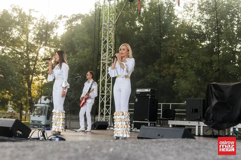 ABBA Family i De Mono rozgrzało ostrowską publiczność (zdjęcia, wideo)