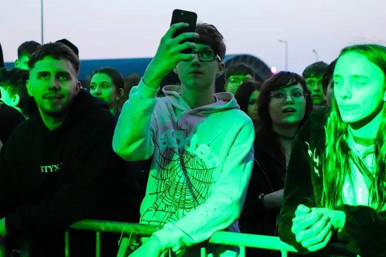 Pierwszy dzień Dni Ostrowi przyciągnął tłumy. Kizo dał największy koncert (zdjęcia)
