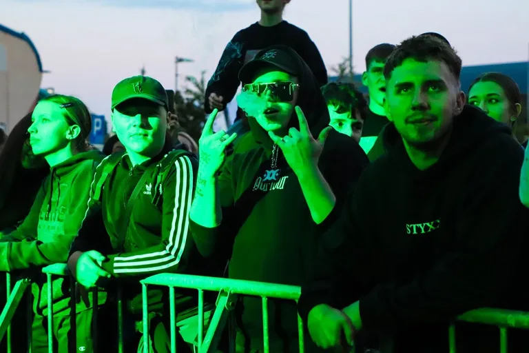 Pierwszy dzień Dni Ostrowi przyciągnął tłumy. Kizo dał największy koncert (zdjęcia)