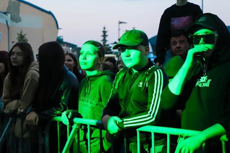 Pierwszy dzień Dni Ostrowi przyciągnął tłumy. Kizo dał największy koncert (zdjęcia)