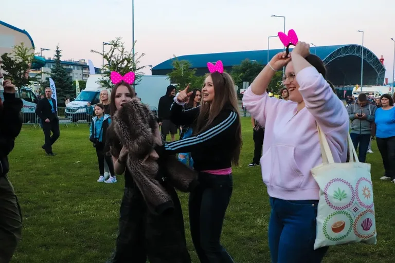 Pierwszy dzień Dni Ostrowi przyciągnął tłumy. Kizo dał największy koncert (zdjęcia)
