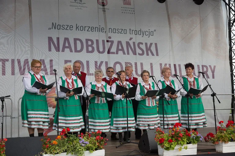 "Oberek" z Wyszkowa zwyciężył w Nadbużańskim Festiwalu Folkloru i Kultury (zdjęcia, wideo)