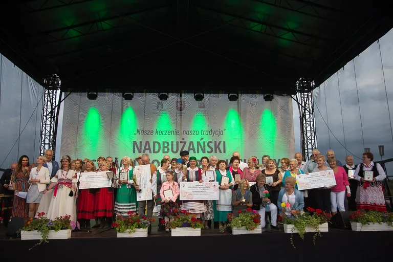 "Oberek" z Wyszkowa zwyciężył w Nadbużańskim Festiwalu Folkloru i Kultury (zdjęcia, wideo)