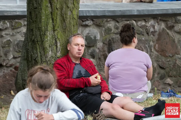 Pielgrzymi wyruszyli z Ostrowi Mazowieckiej na Jasną Górę (zdjęcia, wideo z drona)