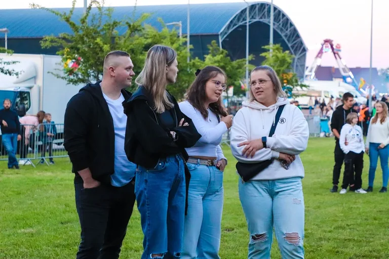 Pierwszy dzień Dni Ostrowi przyciągnął tłumy. Kizo dał największy koncert (zdjęcia)