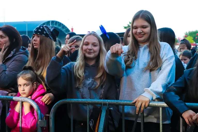 Pierwszy dzień Dni Ostrowi przyciągnął tłumy. Kizo dał największy koncert (zdjęcia)