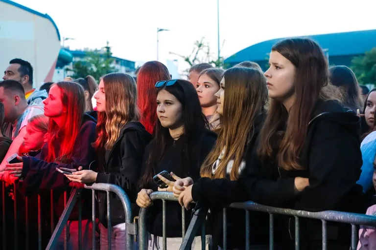 Pierwszy dzień Dni Ostrowi przyciągnął tłumy. Kizo dał największy koncert (zdjęcia)