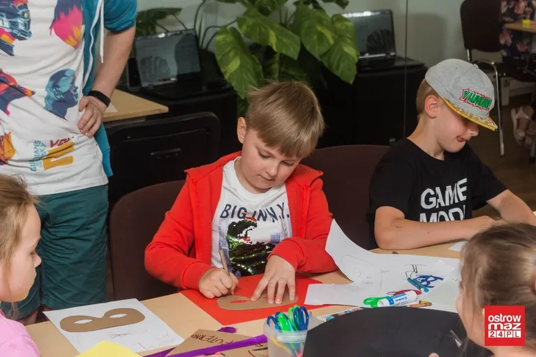 Projektowali maski w MDK (zdjęcia)