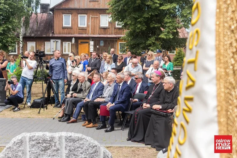 Upamiętniono Jadwigę Długoborską i Lucynę Radziejowską (zdjęcia, wideo)