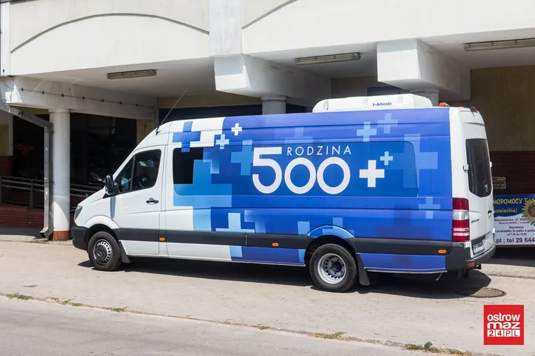 Bus informacyjny "Rodzina 500+" w Ostrowi Mazowieckiej (zdjęcia)